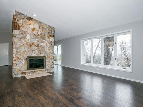 3rd image of 3416 W 132nd St