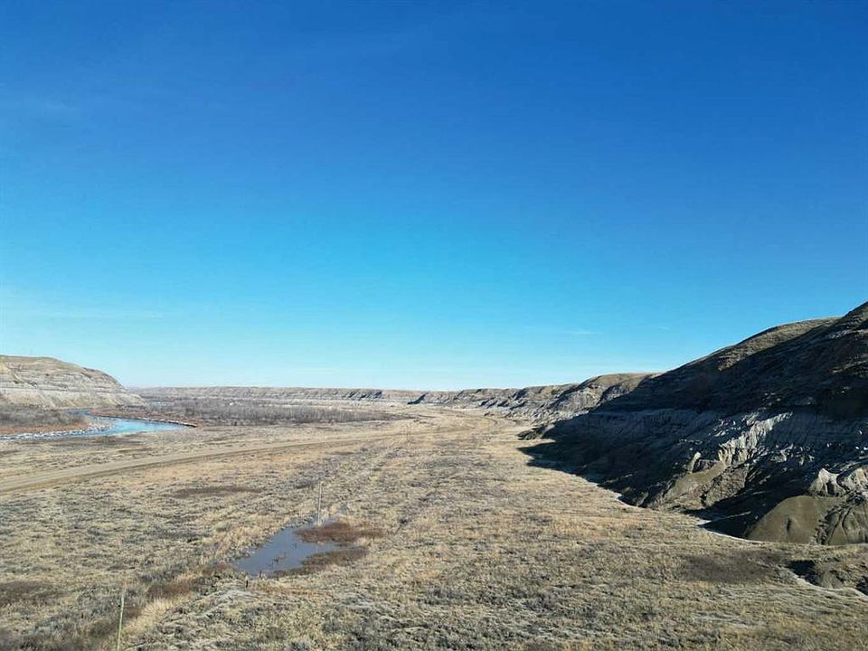 1st image of SE Six 28 18 W4 Hwy #10