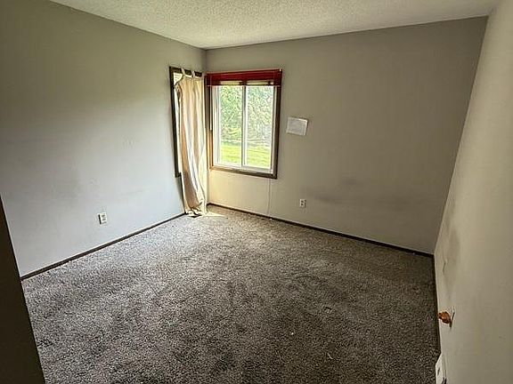 5th image of 155 Bordeaux Ct
