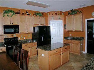 3rd image of 3019 Chessington Dr