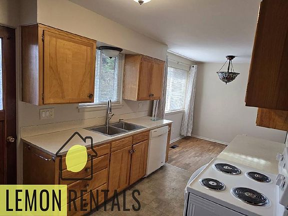 4th image of 1302 S 16th Ave #2