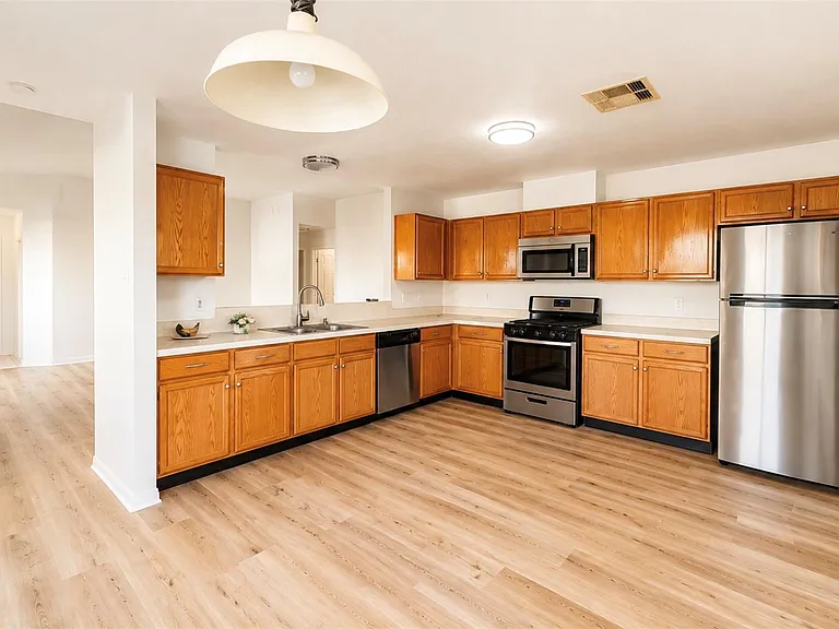 17218 Blushing Pear Ct — Photo 4