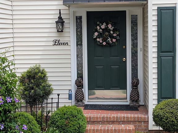 3rd image of 11 Spring View Ln