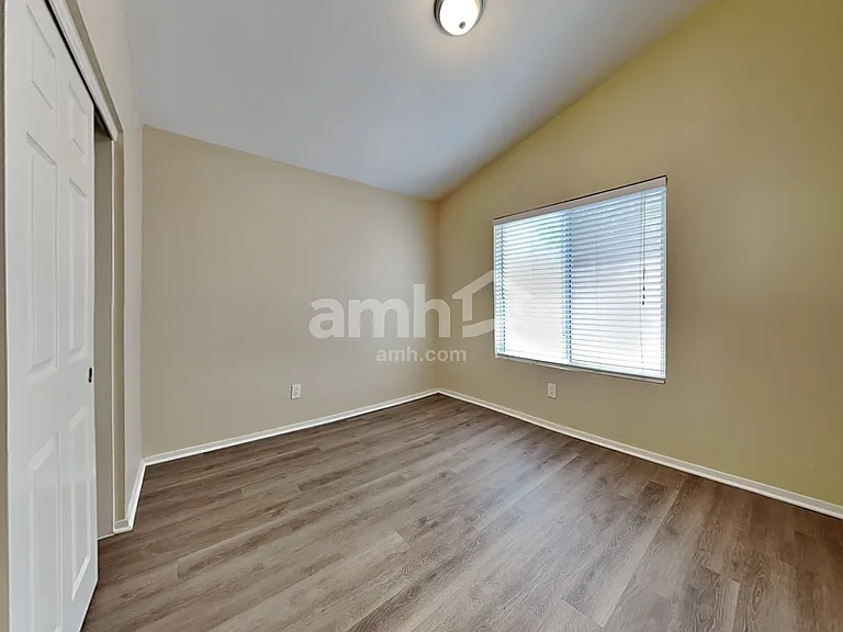 1214 E Artesian Way — Photo 20