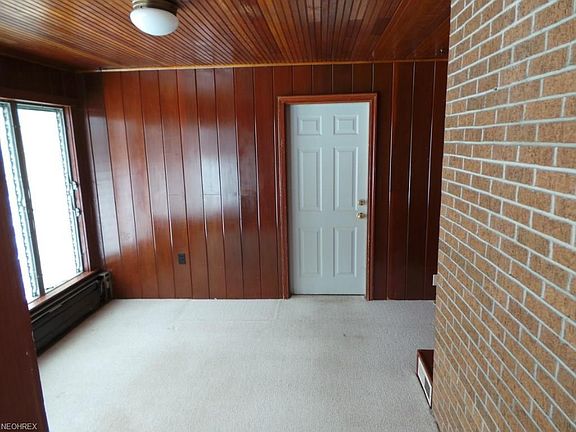 3rd image of 61 N House Dr