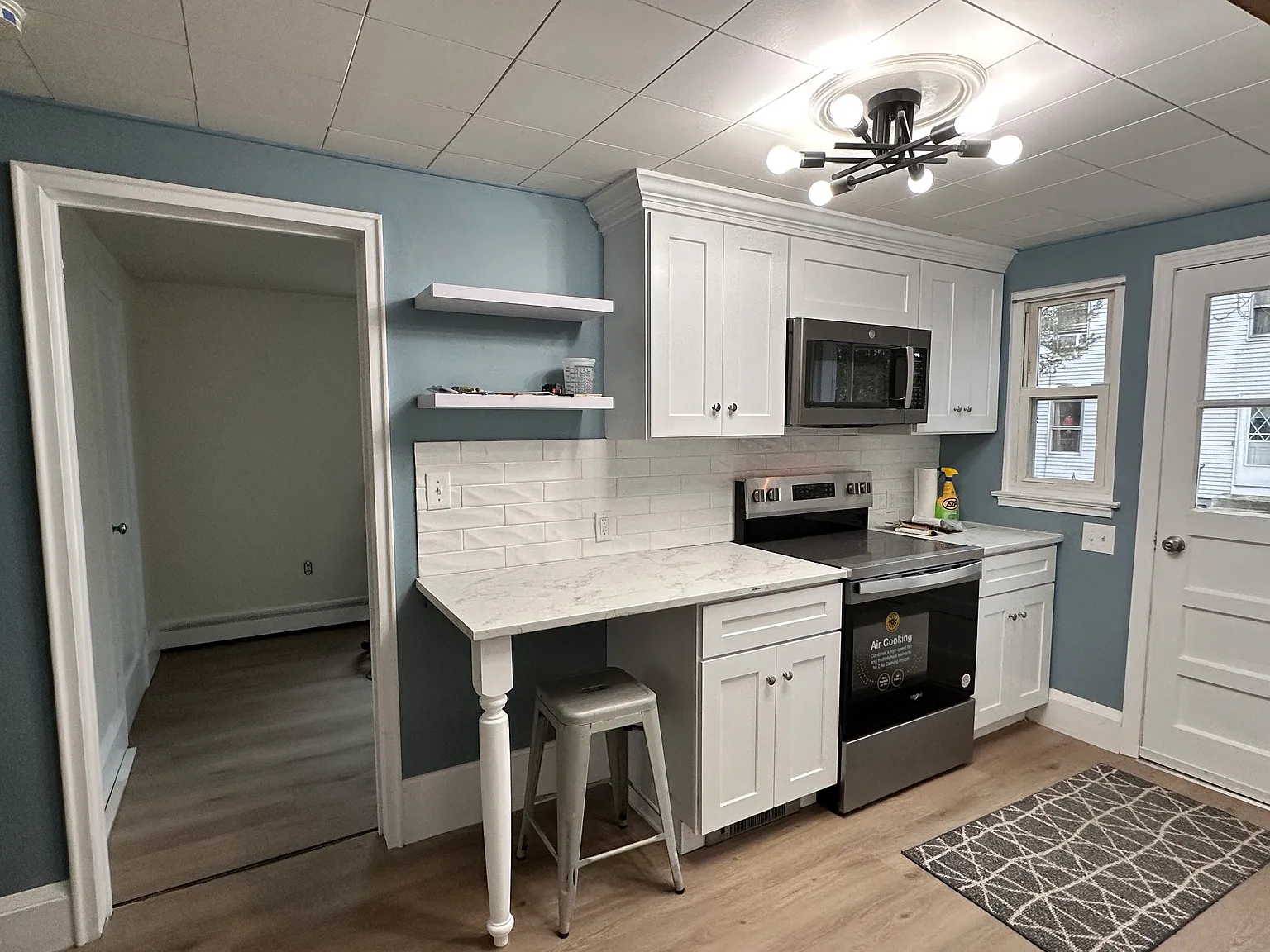 2 bed, 1000 sqft, $1,700 — Photo 3