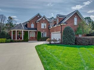 1004 Tomshire Dr, Gastonia, NC 28056