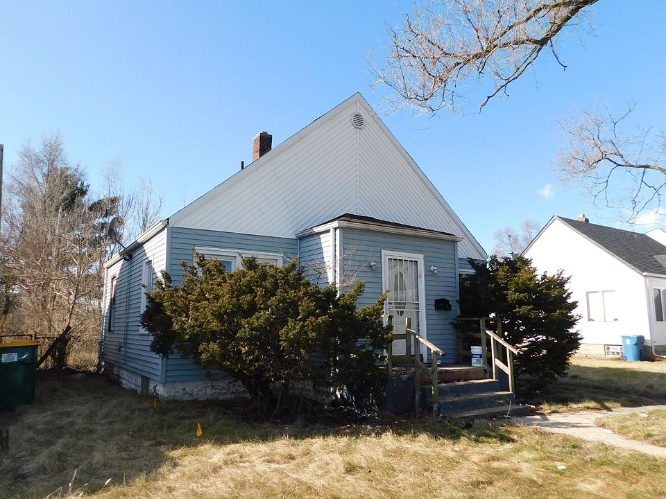 2nd image of 1578 Roosevelt St