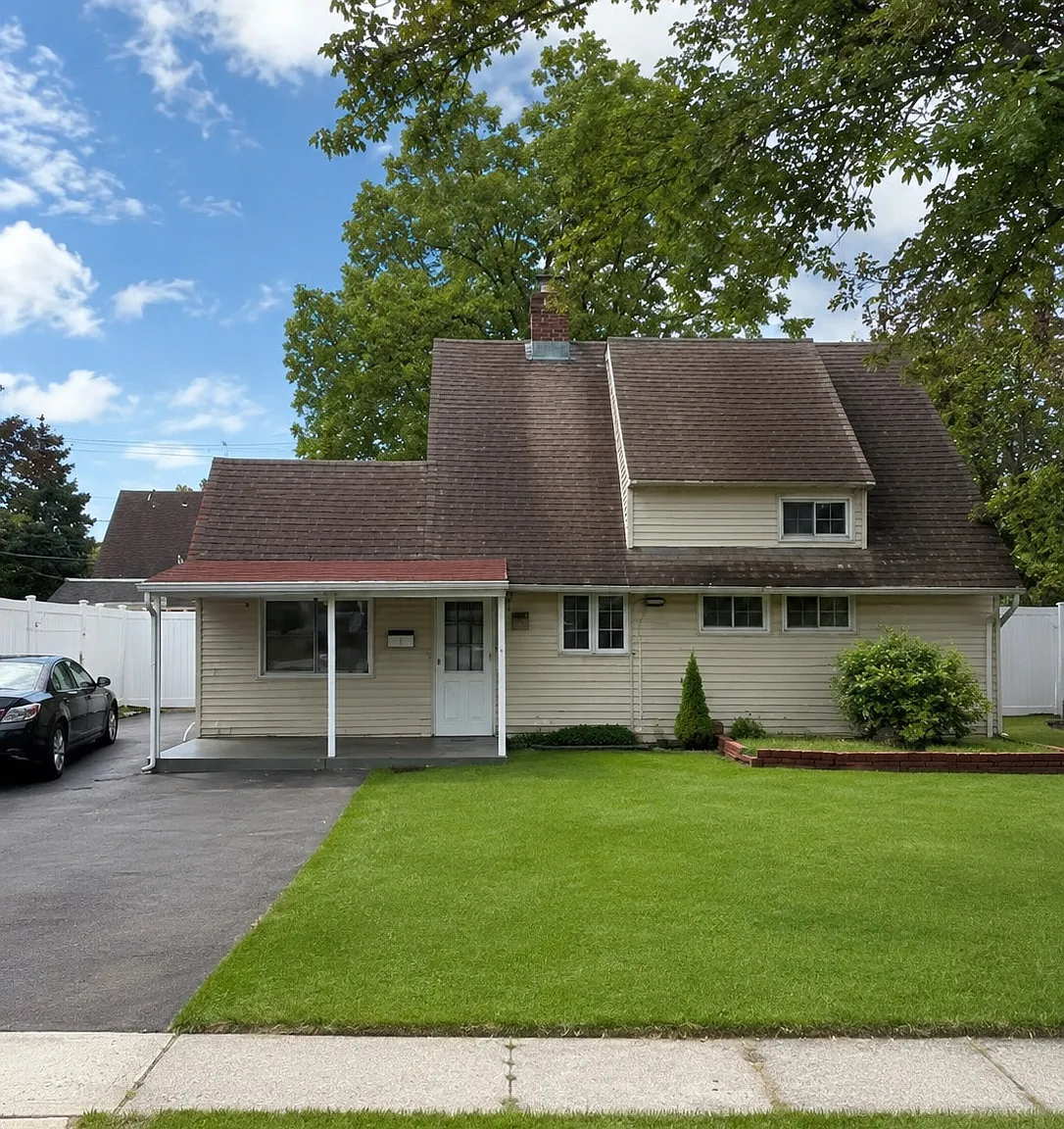 6 bed, 1307 sqft, $4,500 — Photo 1