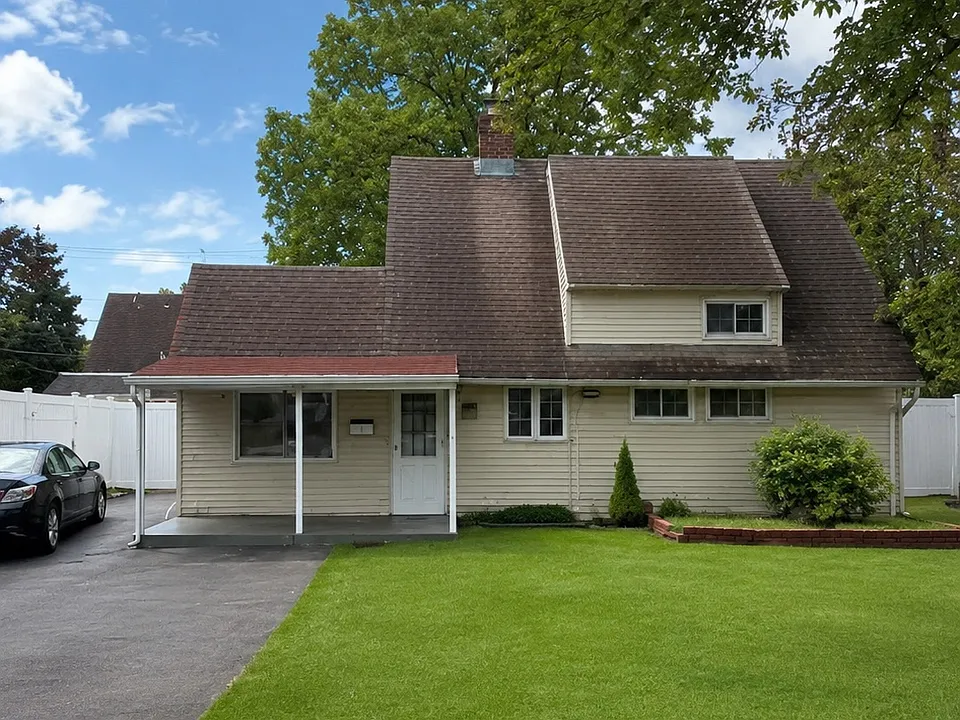 72 Friendly Rd