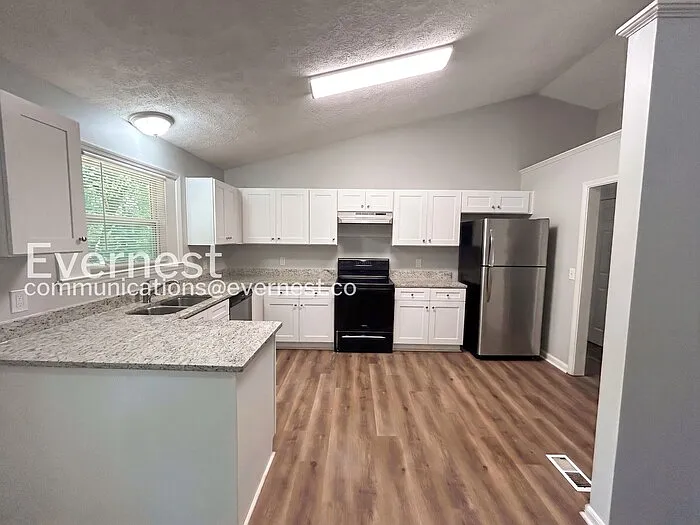 1599 Allgood Rd — Photo 2