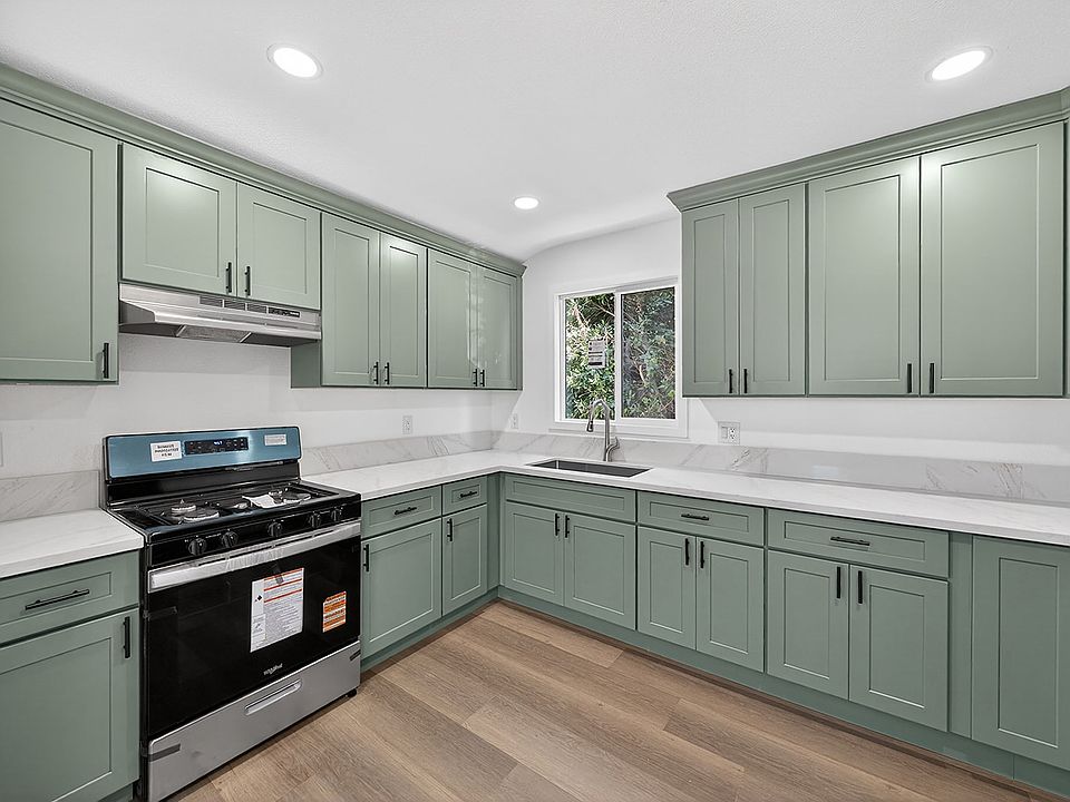 1st image of 1709 Sichel St #1709