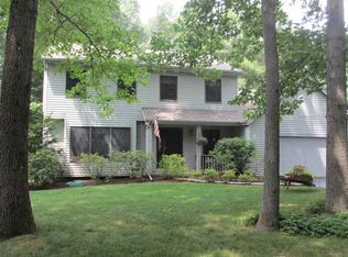 38 Berkshire Dr W, Clifton Park, NY 12065