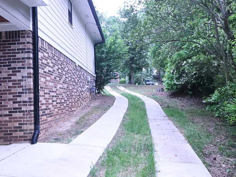 2721 Brackenwood Dr — Photo 29