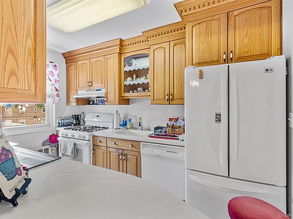 4th image of 155-32 84th Street #3