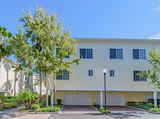 9757 Meadow Field Cir, Tampa, FL 33626
