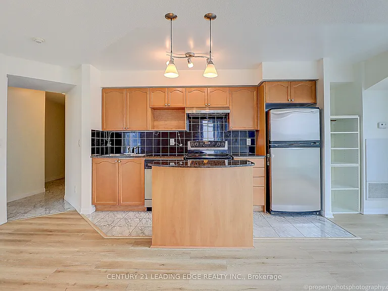 18 Yonge St #1305 — Photo 1