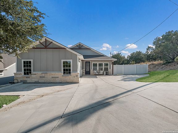 2nd image of 1025 Alta Vista Ln
