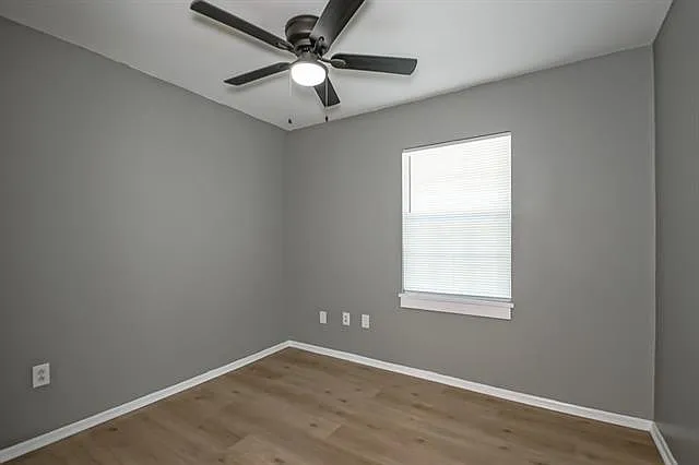 308 Robin Hood Dr — Photo 18