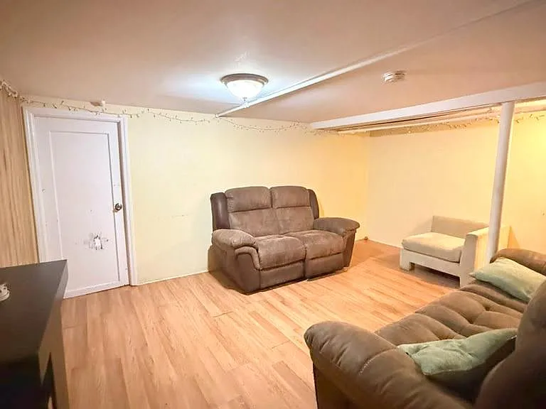 8 Herman Ave — Photo 17