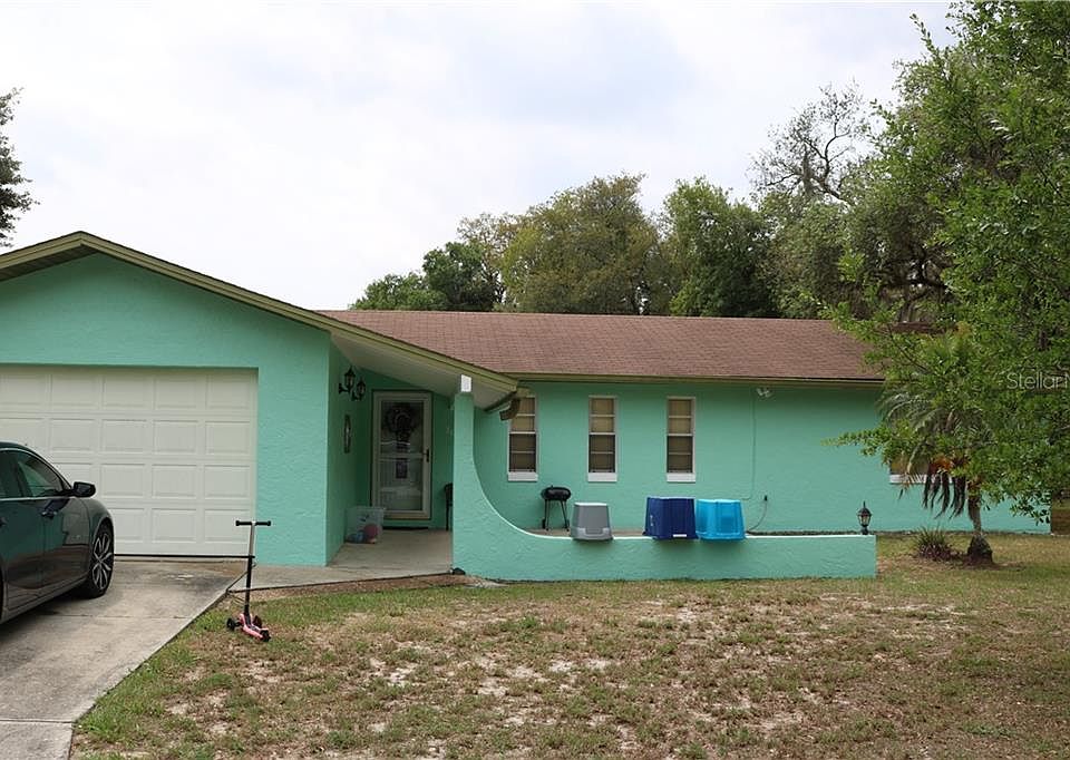 1st image of 34 Hillcrest Dr