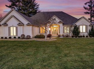 51286 Stratford Dr, Elkhart, IN 46514