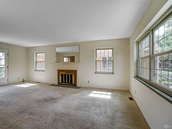 4th image of 825 Westminster Pl