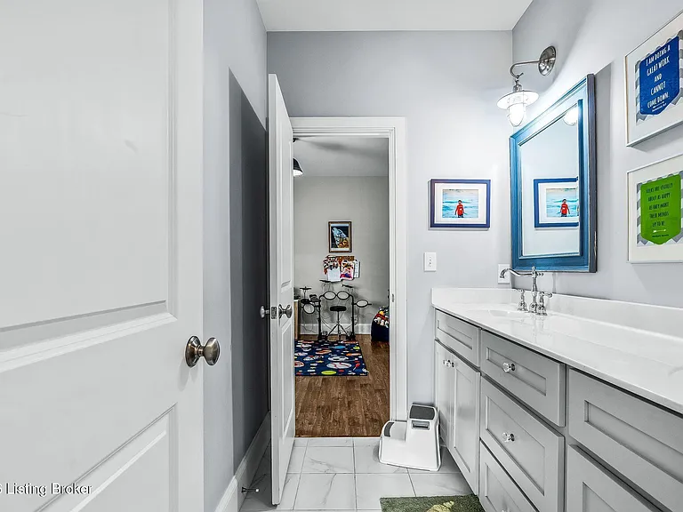 9514 Horsemint Ln — Photo 40