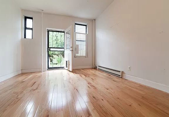 5th image of 299 Troutman St #4S