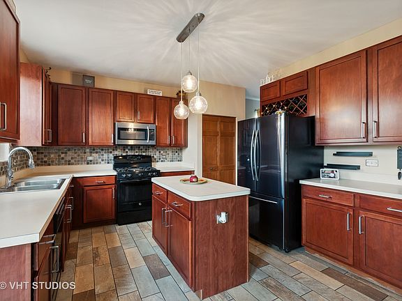 4th image of 25226 S Abbey Ln