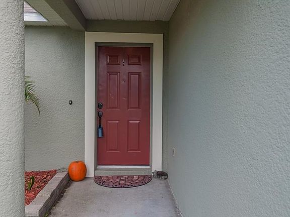 3rd image of 2329 Ascot Ave