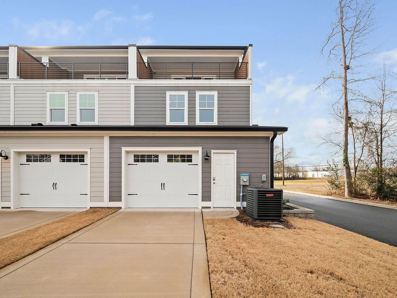 3 bed, 2.5 bath, $1,995 — Photo 3
