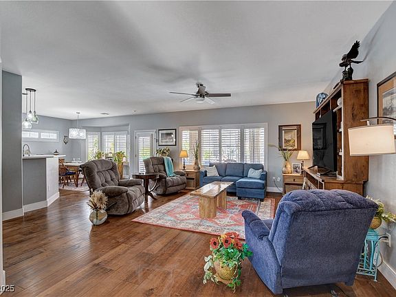 3rd image of 2078 Wildwood Lake St