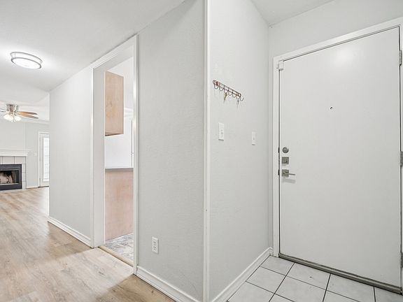4th image of 4328 Airport Blvd #B