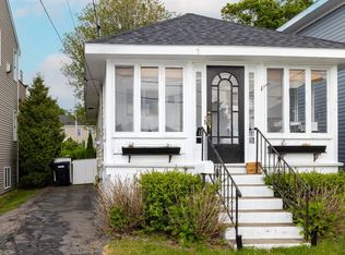 8 Lincoln Ave, Hull, MA 02045