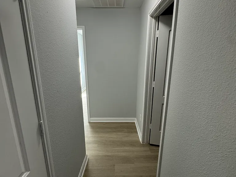 2132 Mulberry Dr — Photo 8