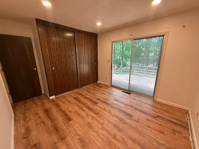 17482 Falling Water Rd — Photo 9