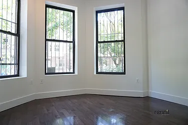 Rented by Rennit Inc.