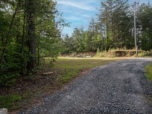 3rd image of 36 Mountain Top Rd