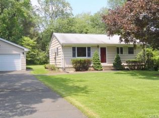 80 Putting Green Rd, Fairfield, CT 06825