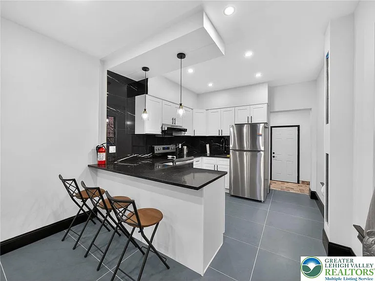 1341 W Chew St — Photo 17