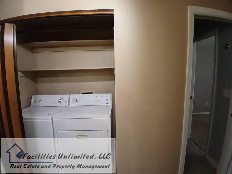 4519 Seaway Cir — Photo 20