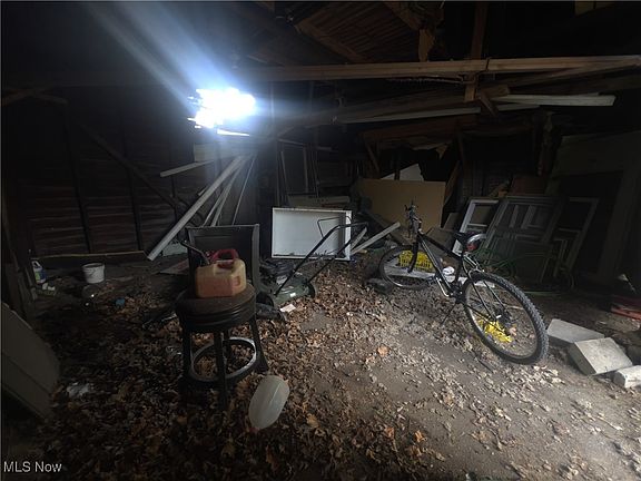 2nd image of 119 E Philadelphia Ave
