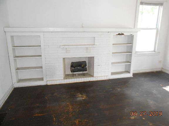 3rd image of 5554 W Bloomingdale Ave