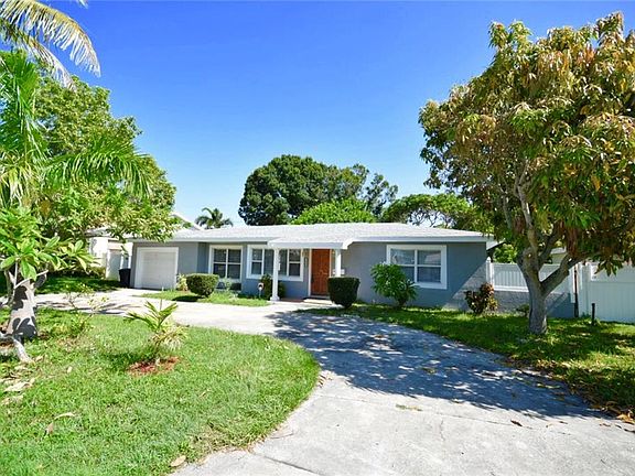 3rd image of 2440 Tropical Shores Dr SE