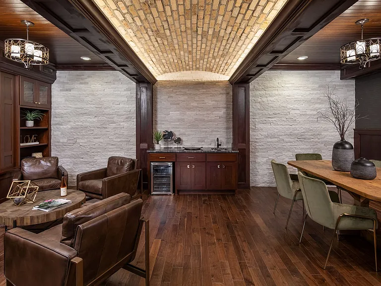 The Gallery Apartments — Photo 10
