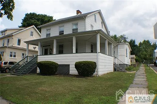 129 E 2nd St #4 Photo 1