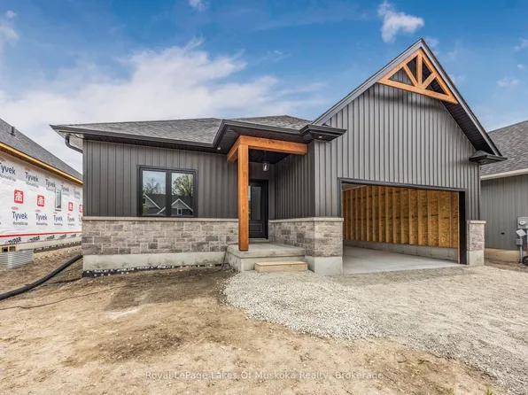 118 Brandon Ave, Severn, ON L0K 1E0