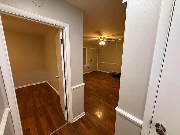 317 Longview Dr — Photo 4