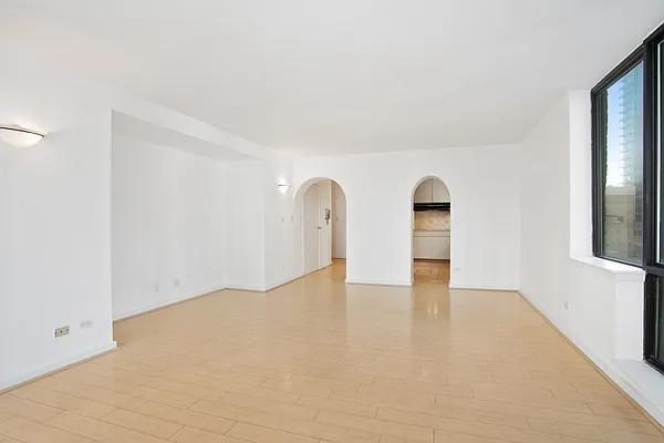 Rented by Douglas Elliman | media 24